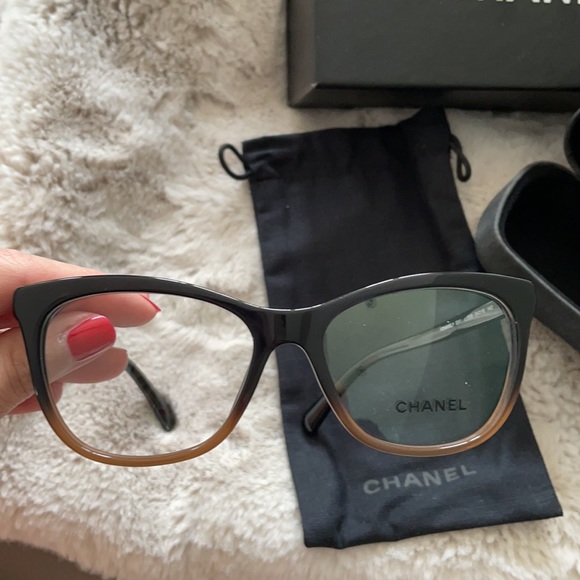 Chanel opticals brand new never worn. - Picture 4 of 6